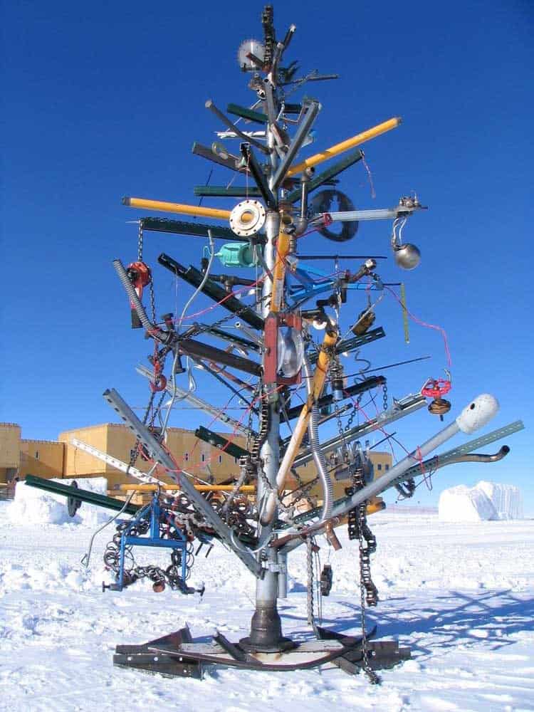 Trash Christmas tree