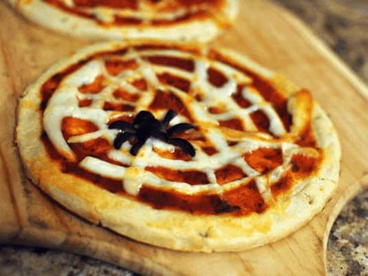 64-Non-Candy-Halloween-Snack-Ideas-spider-web-pizza